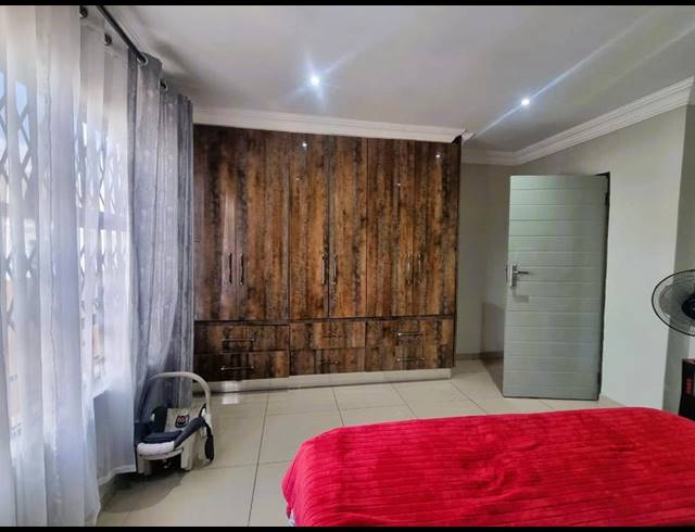 3 BEDROOM PROPERTY TO RENT IN MAHLASEDI PARK